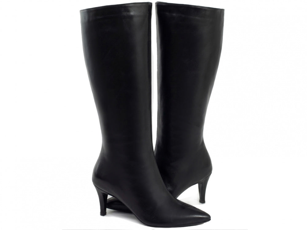 Bota Social Cano Alto Longo em Napa Preto com Zíper