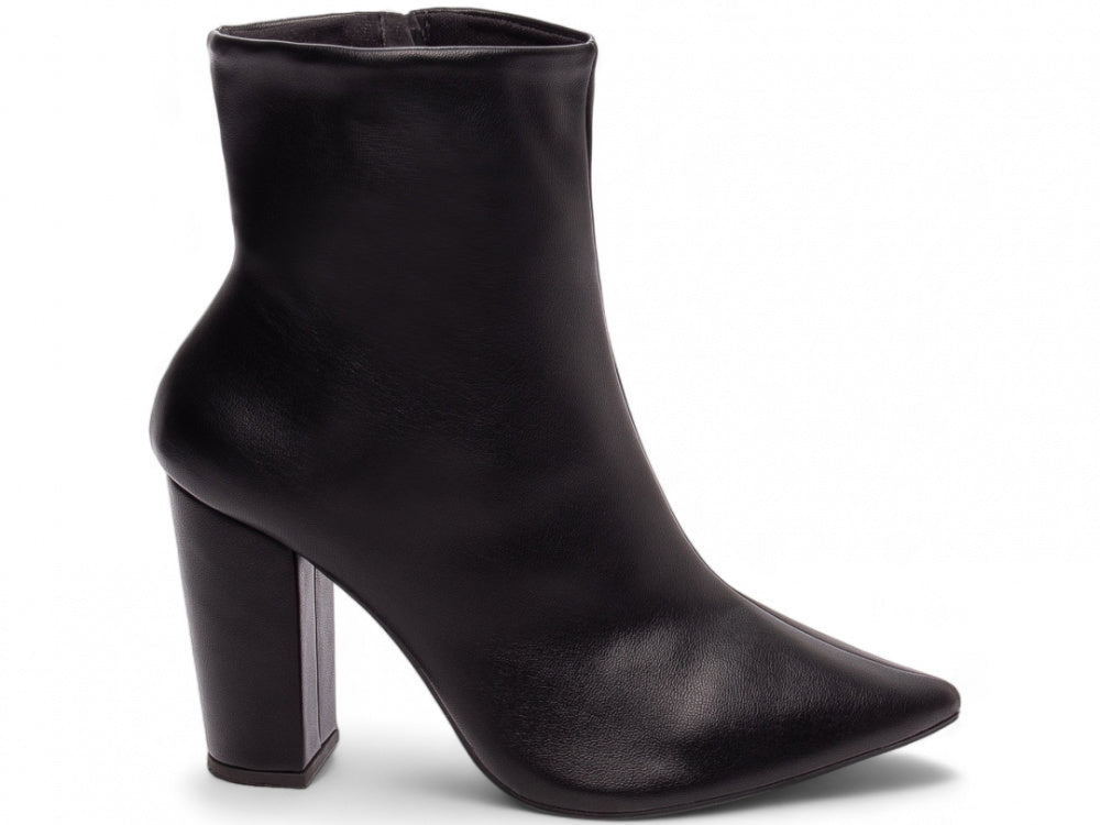 Bota Cano Curto em Napa Preto com Salto de 9 cm