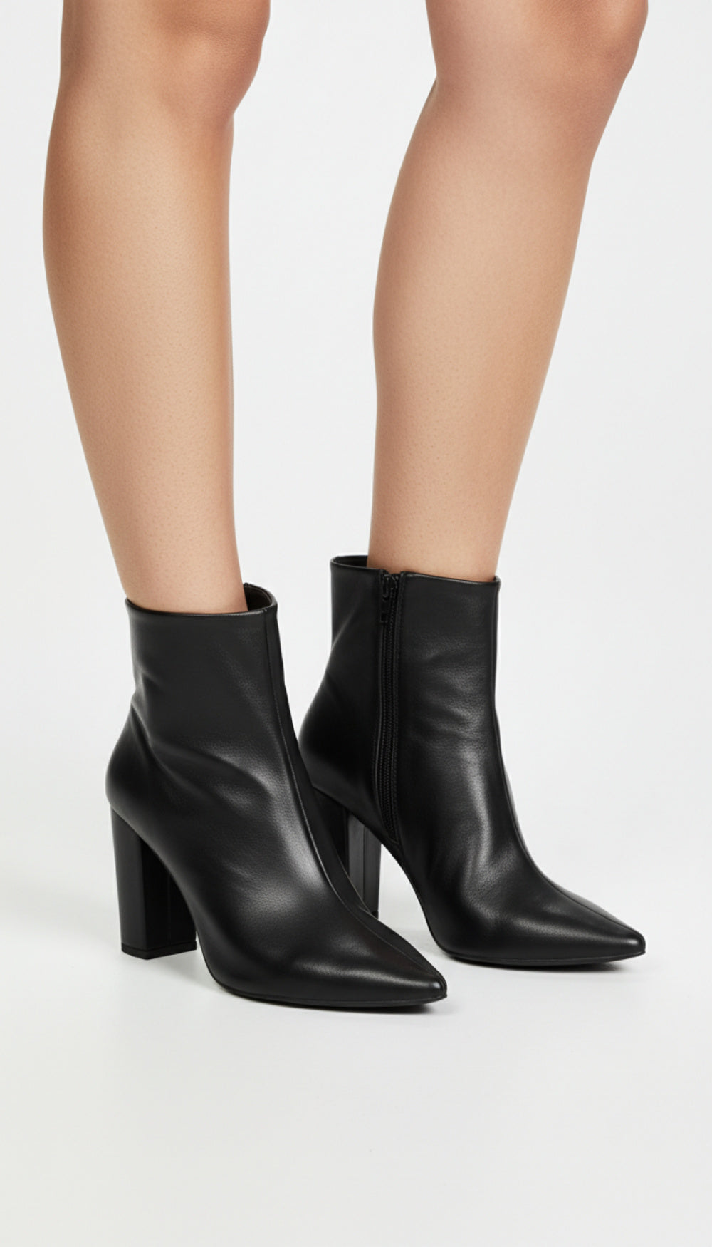 Bota Cano Curto em Napa Preto com Salto de 9 cm