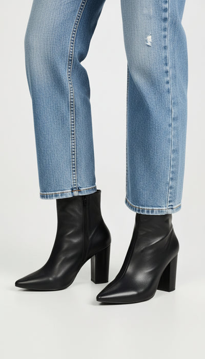 Bota Cano Curto em Napa Preto com Salto de 9 cm