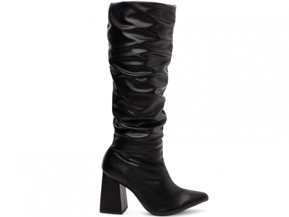 Bota Franzida Feminina de Napa Preto com Salto Alto