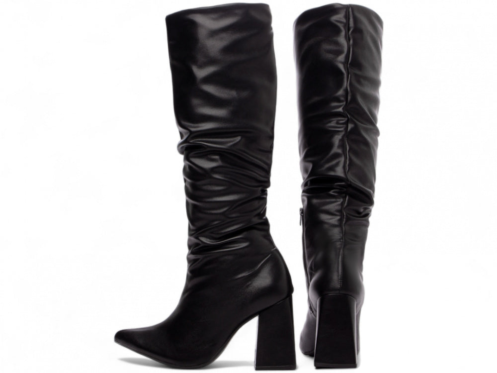 Bota Franzida Feminina de Napa Preto com Salto Alto