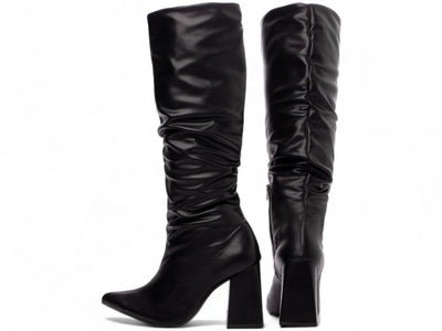 Bota Franzida Feminina de Napa Preto com Salto Alto