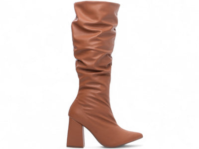 Bota Franzida Feminina em Napa Caramelo