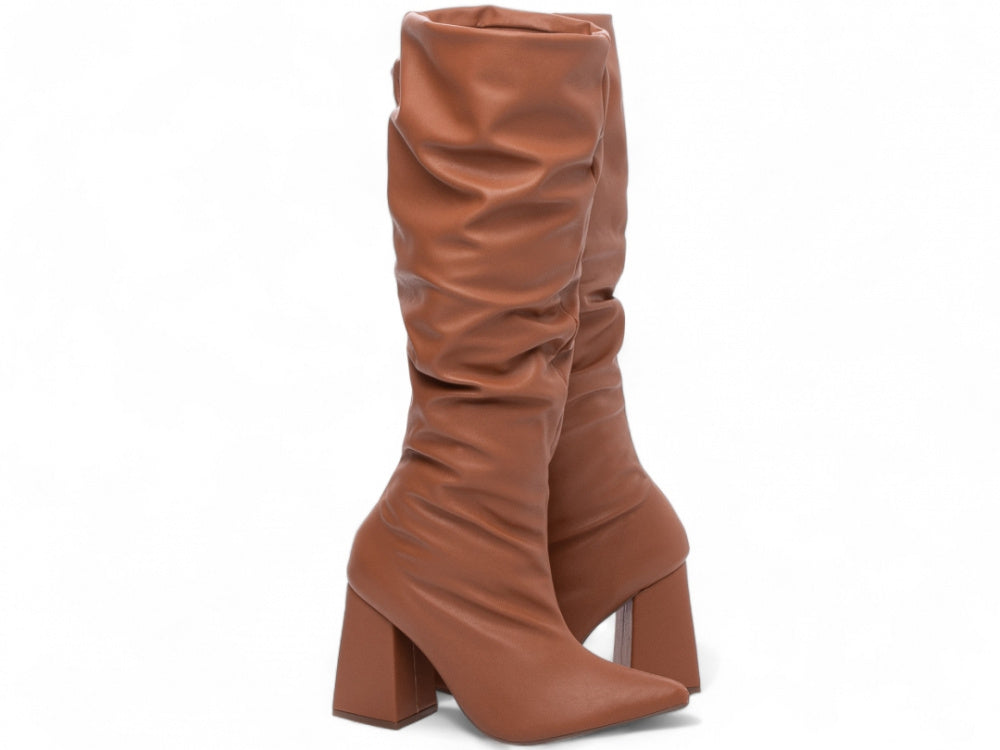 Bota Franzida Feminina em Napa Caramelo