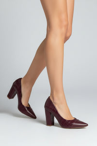 Sapato Scarpin Bordô com Textura Croco