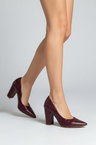 Sapato Scarpin Bordô com Textura Croco