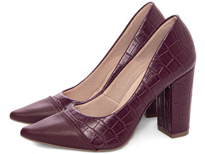 Sapato Scarpin Bordô com Textura Croco