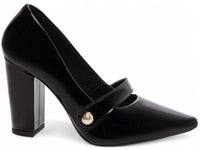Sapato Scarpin com Aplique Dourado