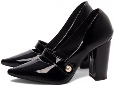 Sapato Scarpin com Aplique Dourado