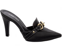 Sapato Scarpin Mule em Napa Preto com Fivelas Douradas