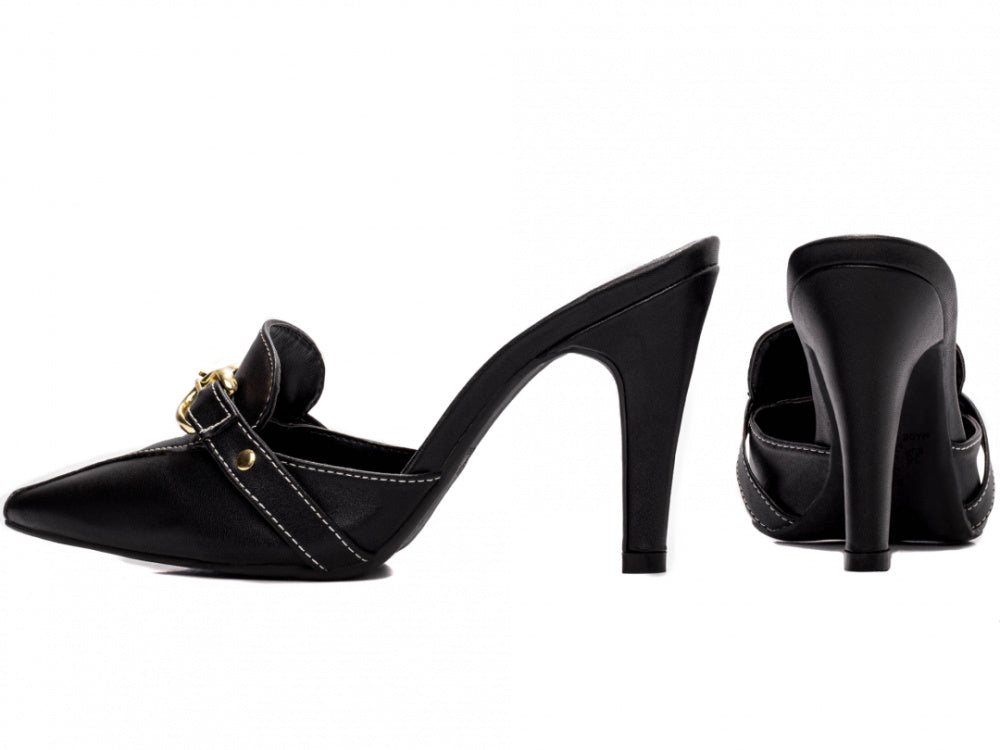 Sapato Scarpin Mule em Napa Preto com Fivelas Douradas