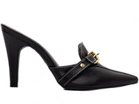 Sapato Scarpin Mule em Napa Preto com Fivelas Douradas