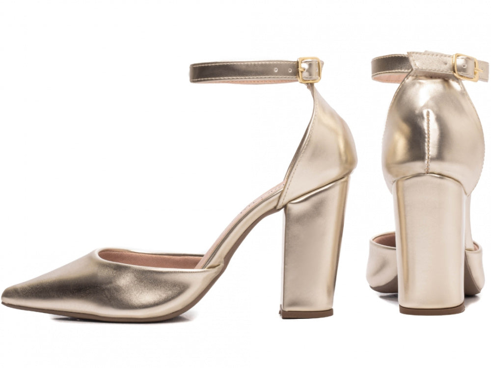 Sapato Scarpin Napa Metalizada Ouro Light com Fivela Dourada
