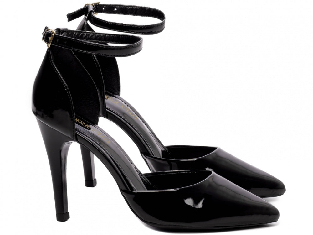Sapato Scarpin Saia e Blusa Verniz Preto com Fivela Dourada