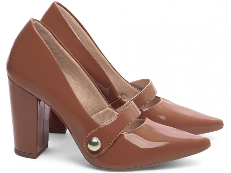 Sapato Scarpin Verniz Caramelo com Aplique Lateral Dourado