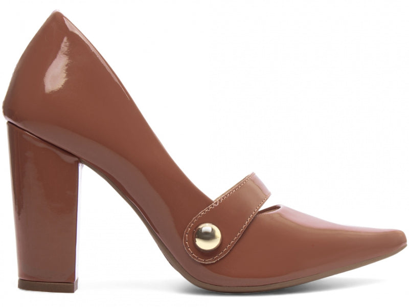 Sapato Scarpin Verniz Caramelo com Aplique Lateral Dourado