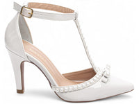 Sapato Scarpin Verniz Off White com Pérola