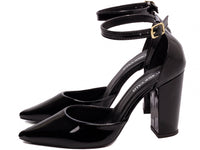 Sapato Scarpin Verniz Preto com Fivela Dourada