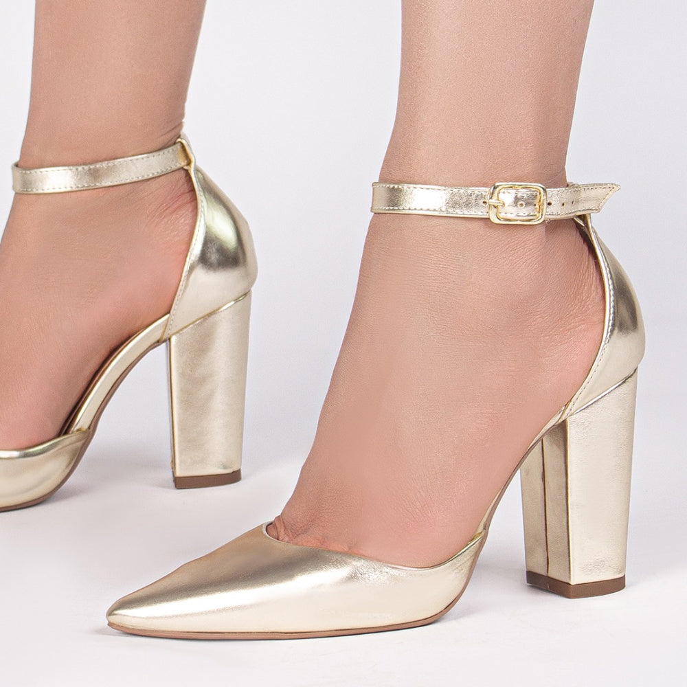 Scarpin Feminino Dourado Elegância e Sofisticação